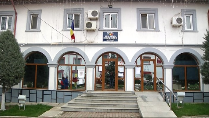 Năvodărenii pot depune cereri pentru acordarea ajutorului de încălzire a locuinței - x-navodari-ajutoare-1762180784.jpg