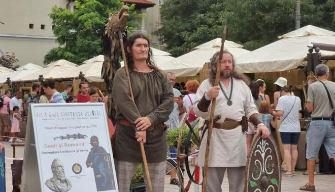 Parada estivală a dacilor și romanilor, în acest week-end, în Piața Ovidiu - x-parada-1688736090.jpg
