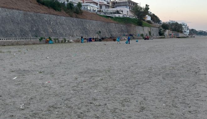 Plajele româneşti, igienizate cu ajutorul voluntarilor - x-plaje-1695115430.jpg