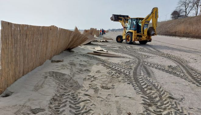 Au început pregătirile pentru noul sezon estival, pe sectoarele de plajă
