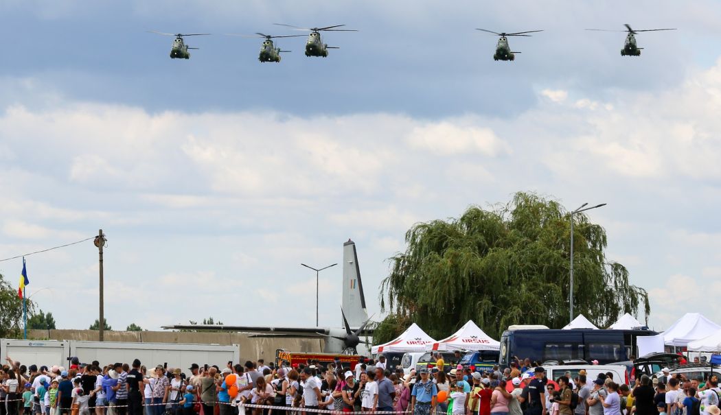 Pregătiri pentru Ziua Porților Deschise la  Baza 57 Aeriană Mihail Kogălniceanu
