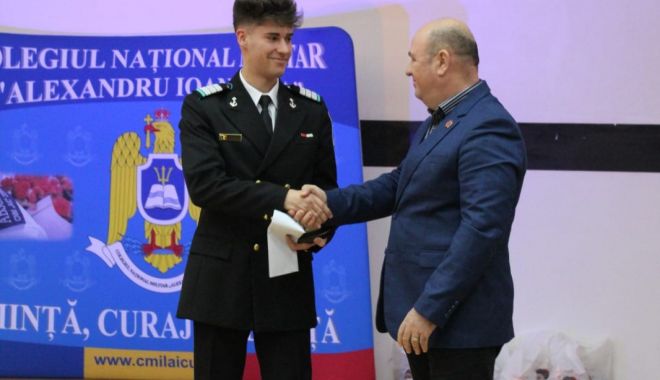 Elev militar premiat pentru rezultate excelente la învățătură - x-premiu-elev-1704374305.jpg