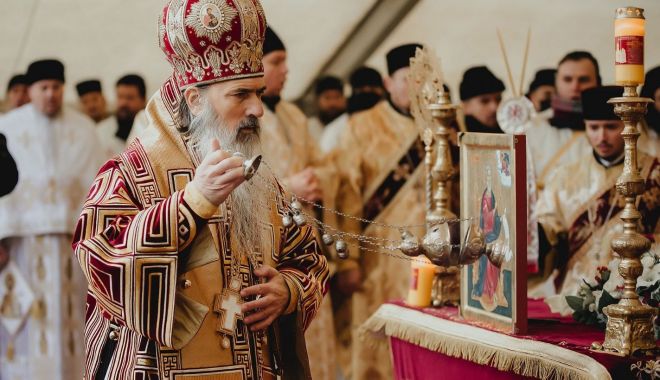 Ca-n fiecare an, de Sfântul Apostol Andrei, IPS Teodosie va sluji la Peștera de la Ion Corvin - x-program-ips-1701182591.jpg