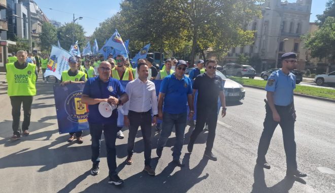 Vasile Zelca: „Protestele dau roade. Guvernul a eliminat din proiect încetarea plății orelor suplimentare” - x-protestele-dau-roade-politisti-1695375232.jpg