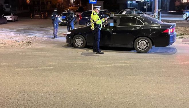 Razii de amploare în acest weekend: sex în autoutilitare, permise retrase şi multe alte nereguli