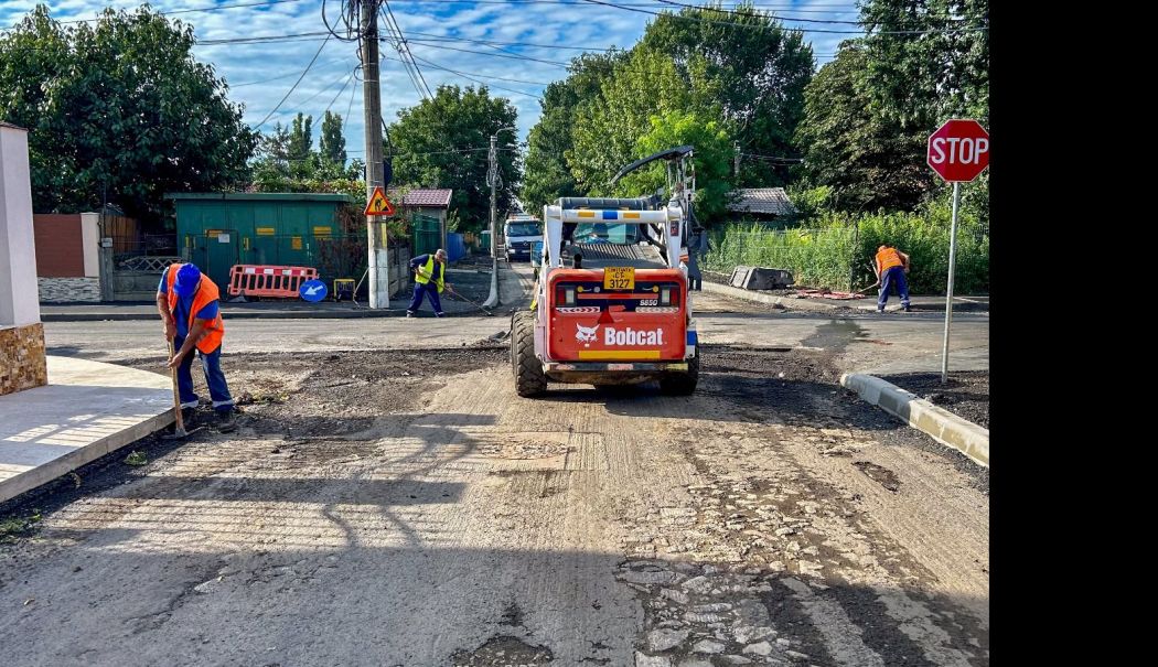 Carosabilul și trotuarele pe strada Mihu Copilu, în plin proces de reabilitare - x-reabilitare-1722849185.jpg