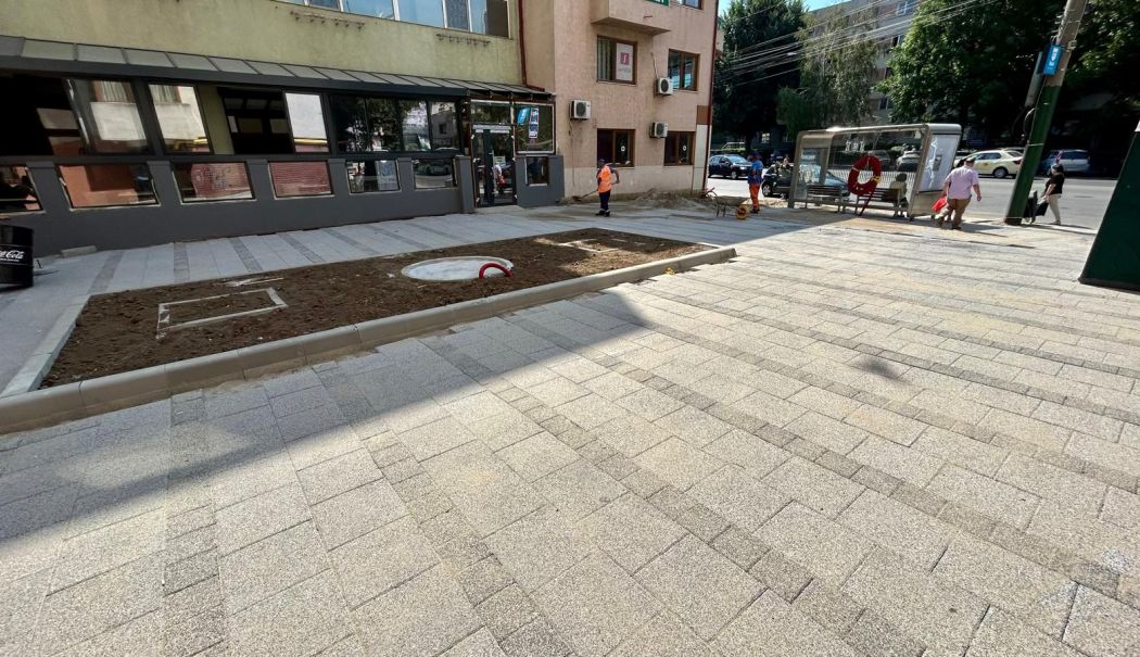 Infrastructura pietonală este refăcută complet, în cartierele constănțene - x-refaceri-1721291572.jpeg