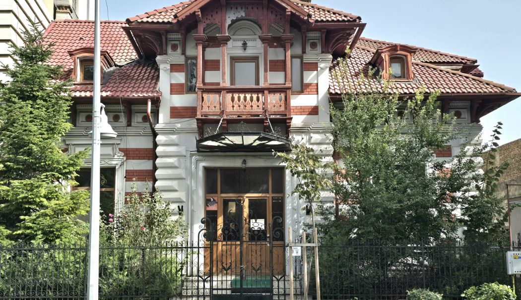 Construită în secolul XX, Casa Ion Bănescu va fi consolidată şi restaurată - x-restaurarejpg-2-1733142212.png