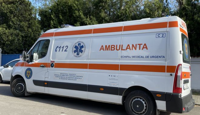 Ambulanțele din Constanța au preluat doi bolnavi cronici, cărora li s-a făcut rău pe stradă