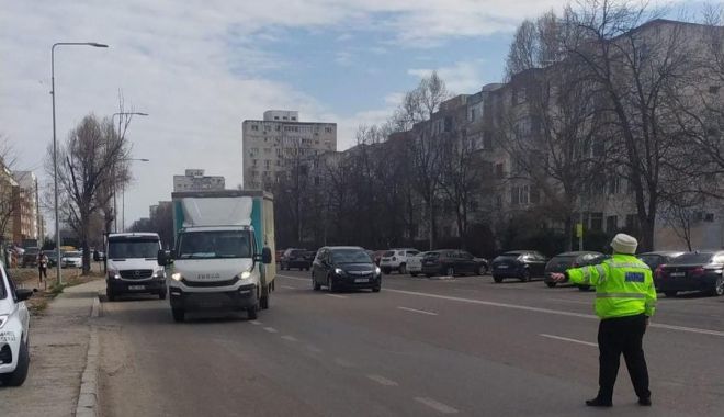 Poliţiştii au sancționat lipsa autorizației de folosire a tramei stradale și a avizului de traseu - x-sanctiuni-1678610914.jpeg