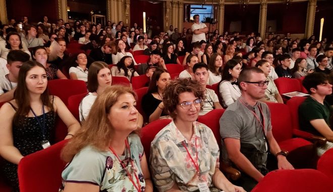 Șase elevi reprezintă județul Constanța la Olimpiada Națională ”Tinerii Dezbat”
