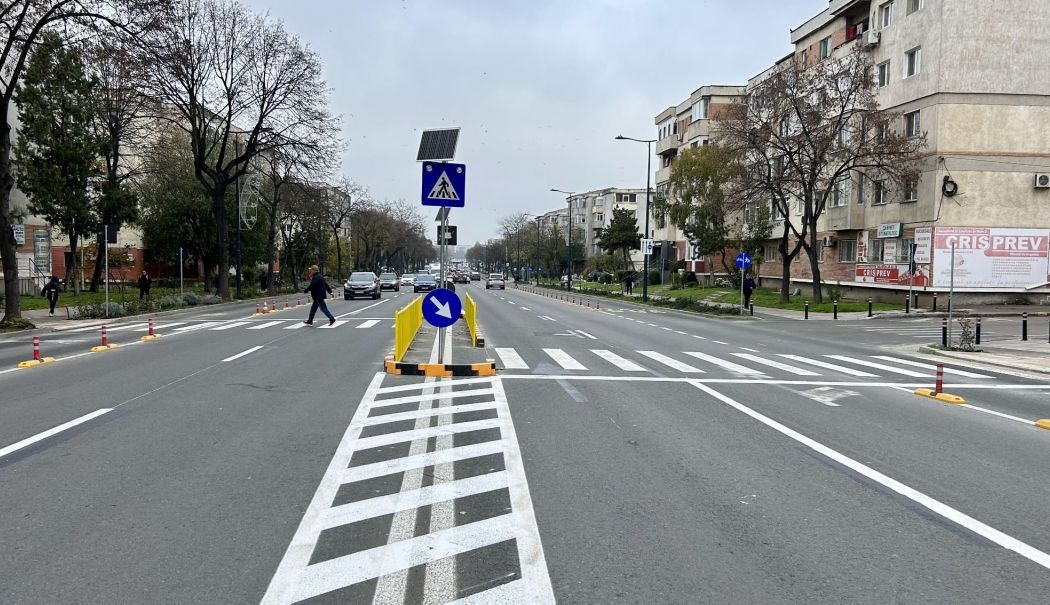Trecerea de pietoni de pe bulevardul Alexandru Lăpușneanu a fost modernizată. Iată care este noutatea! - x-scuar-1763118024.jpeg