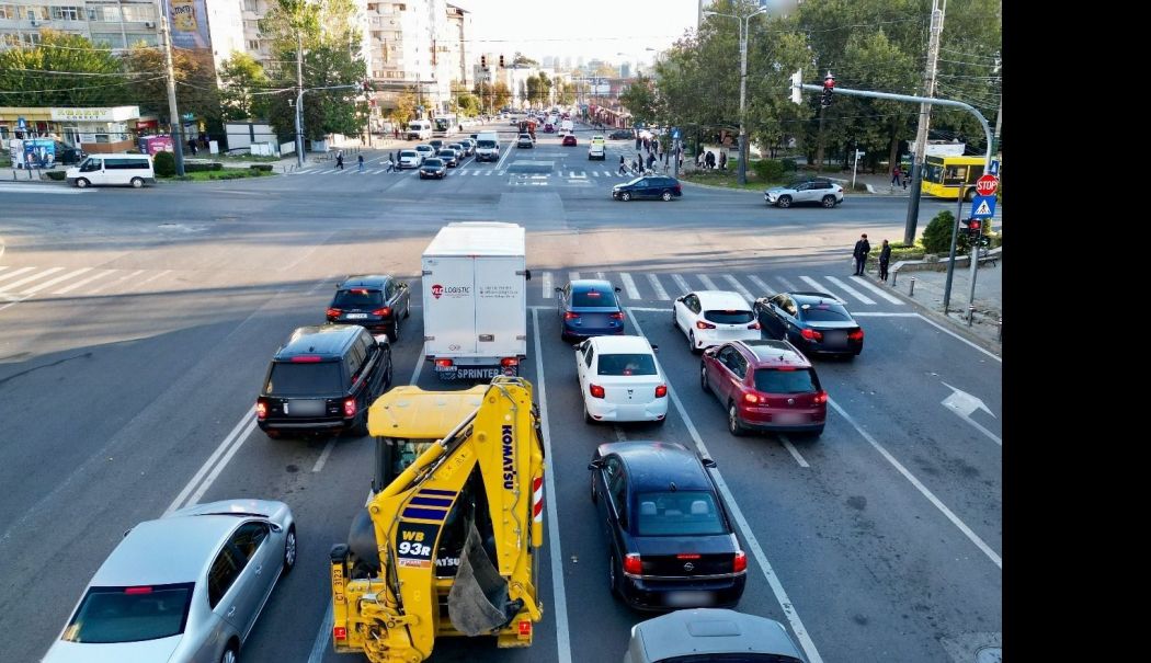 Intersecția bulevardului Tomis și strada Soveja are un nou sistem de semaforizare - x-semafoare-1729158921.jpg
