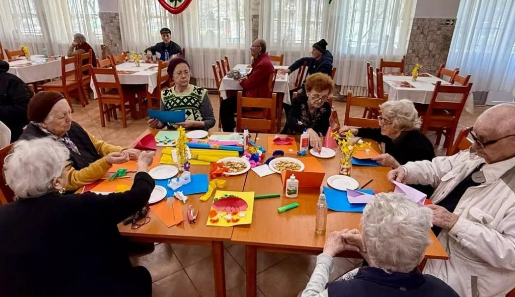 Beneficiarii Căminului pentru Persoane Vârstnice au sărbătorit Ziua Femeii în avans - x-seniori-1772631939.webp