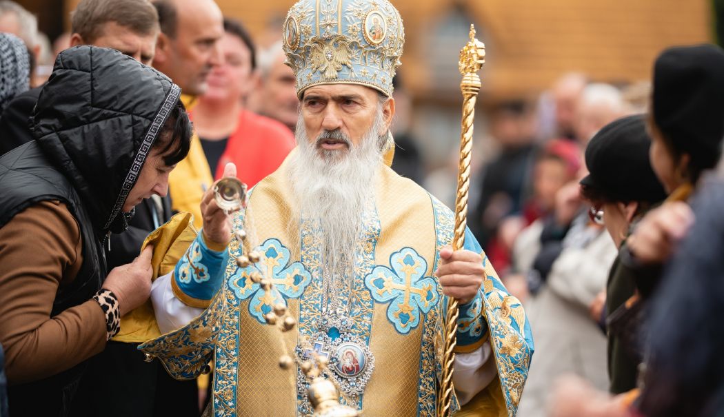 IPS Teodosie va oficia, împreună cu alți ierarhi, Sfânta Liturghie la Iași - x-slujba-iasi-1728646841.jpg