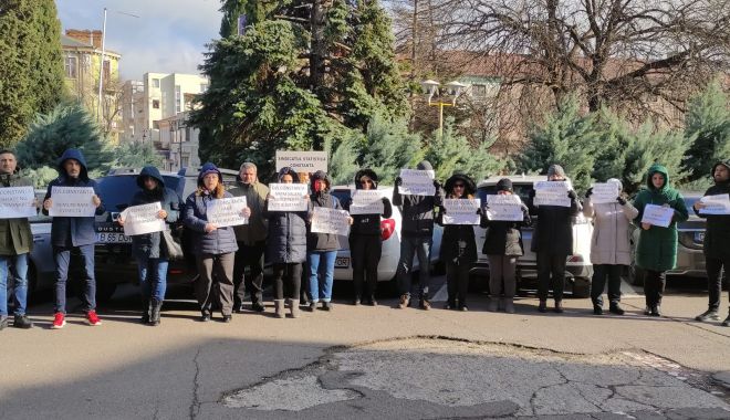 Angajaţii Direcţiei de Statistică din Constanţa şi-au întrerupt activitatea - x-statistica-1702291787.jpg