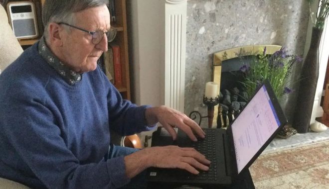 Vârstnicii pot primi taloanele de pensie şi în contul on-line, deschis în portalul CNPP