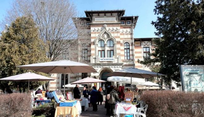 Și în week-end puteți vizita Târgul de Mărțișoare, de la Muzeul de Artă Populară