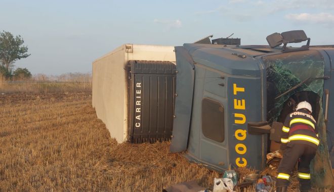 TIR RĂSTURNAT la Movilița. Au intervenit salvatorii de la ISU Dobrogea