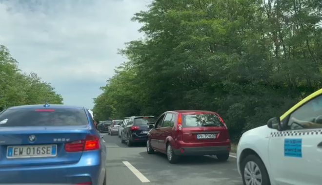 TRAFIC ÎNGREUNAT SPRE SUDUL LITORALULUI. Se circulă bară la bară! - x-trafic-blocat-1688289449.jpg