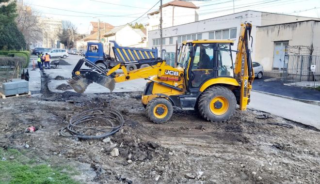 Trotuarele din mai multe zone din oraș, în curs de modernizare