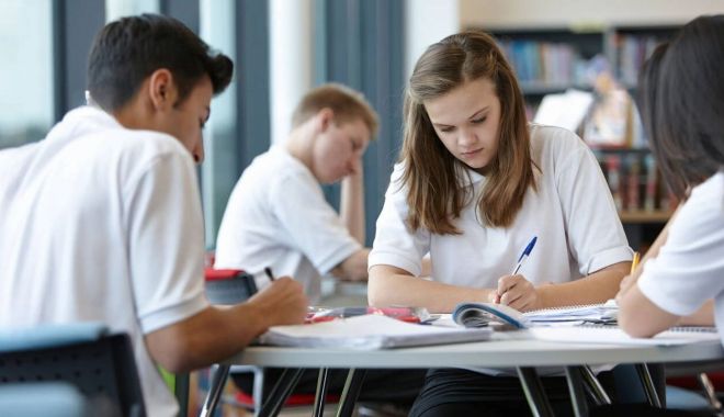 Informații importante pentru elevii și studenții beneficiari ai unei pensii de urmaș