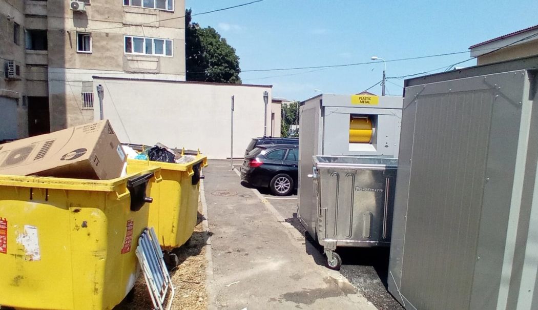 Deși sunt nefuncționale, eco-insulele au început să fie deja vandalizate - x-vandalizare-1752582174.jpeg