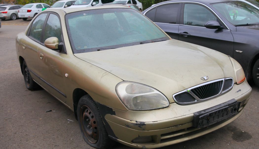 Primăria Constanța scoate la licitație 169 de mașini fără stăpân sau abandonate. Iată cât costă!