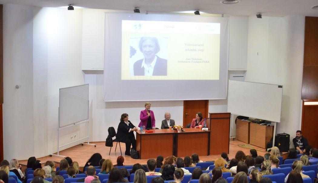 Importanța voluntariatului pentru o comunitate sănătoasă, dezbătută la Universitatea ”Ovidius” - x-voluntariat-1732195646.jpg