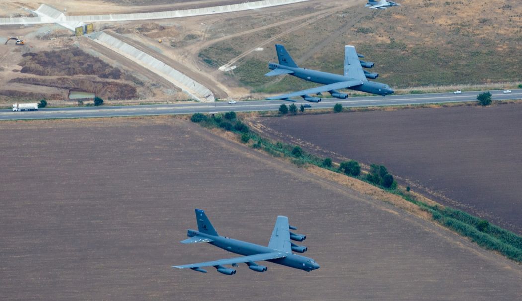 „Zi istorică!”. Două bombardiere strategice americane B-52 Stratofortress au aterizat la Constanţa - x-zi-istorica-foto-1721631870.jpg