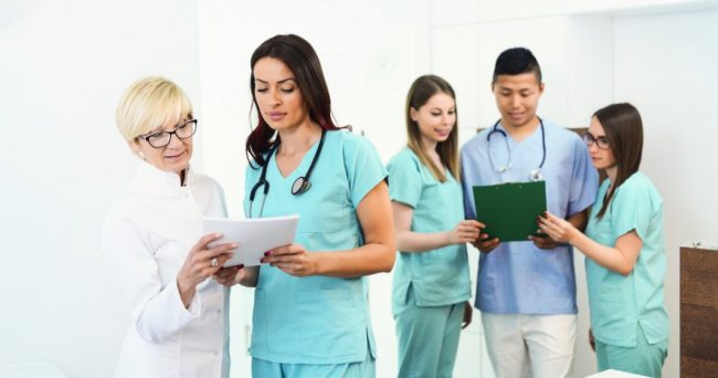 REZIDENȚIAT 2019. Emoții pentru mii de absolvenți de Medicină - x2rezidenti12ke15706126426841-1575636010.jpg
