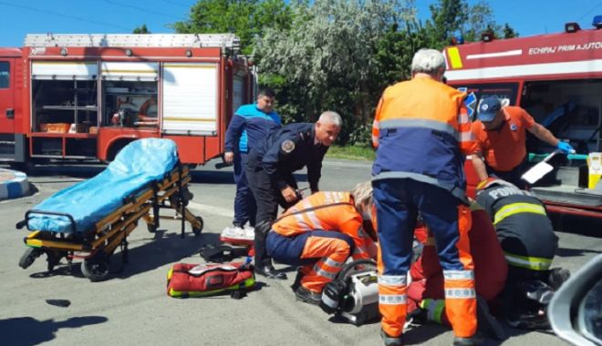 Accident la Satu Nou. O mașină s-a răsturnat de mai multe ori, în câmp! Trei tineri răniți grav - xaccidentsatunou-1667379824.jpg