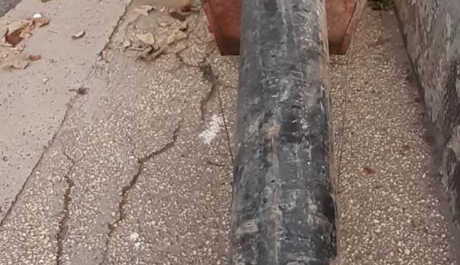 Prinşi de poliţişti înainte de a da conductele de transport a energiei termice la fier vechi - xactiuni2-1669031778.jpg