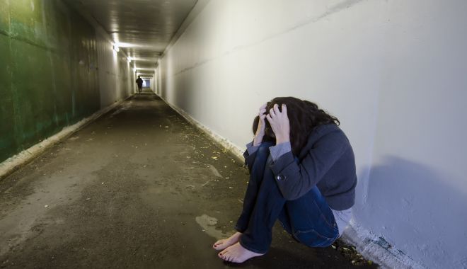 AGRESIUNE SEXUALĂ ÎN TREN. „M-a împins în geam, m-a pupat și m-a lins pe față” - xagresiunesexualatren1-1669455491.jpg