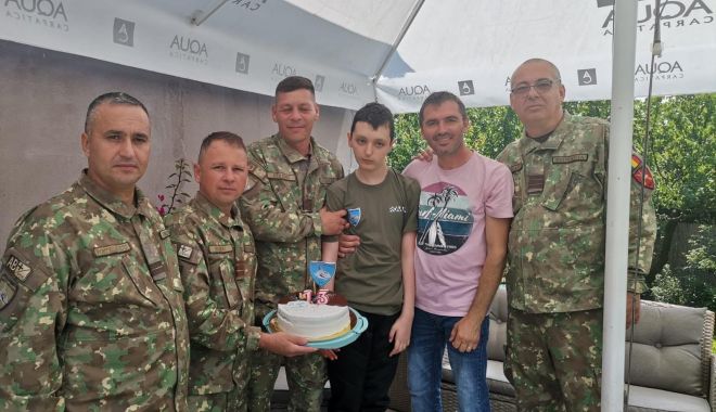 Rechinii Albi, alături de un adolescent de 13 ani ce duce o bătălie cu o boală grea - xajutorcopilmilitar-1655281636.jpg