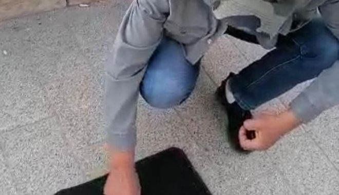Jucător de alba neagra prins de către polițiști, în stațiunea Mamaia - xalbaneagra-1654511145.jpg