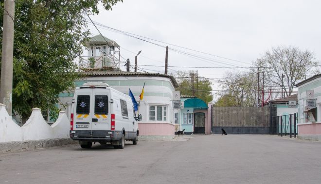 Deținuți de la Penitenciarul Poarta Albă au ținut lecții despre viață la Liceul Teoretic „George Călinescu” - xantidrugcalinescu-1668596747.jpg