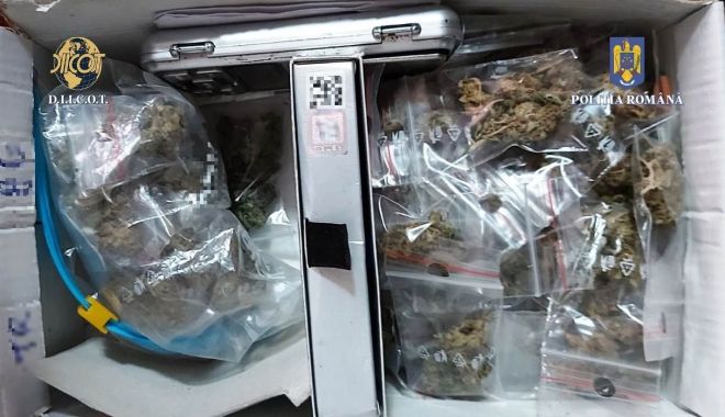 PERCHEZIȚIE în Constanța la un dealer de droguri. Suspectul a fost arestat - xbccodroguri-1648641314.jpg