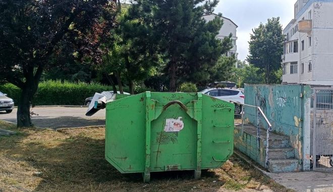 Containere pentru colectarea deşeurilor în cartierul Poarta 6 - xcontainere-1659361090.jpg