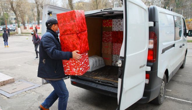 „Dar de Crăciun pentru bunicii tăi”. Elevii au pregătit cadouri pentru vârstnicii constănţeni - xdardecraciun-1639490222.jpg