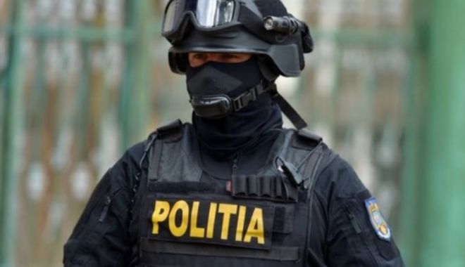PERCHEZIȚII DIICOT. TRAFICANȚI DE MIGRANȚI, REȚINUȚI - xdiicotmigranti-1628241097.jpg