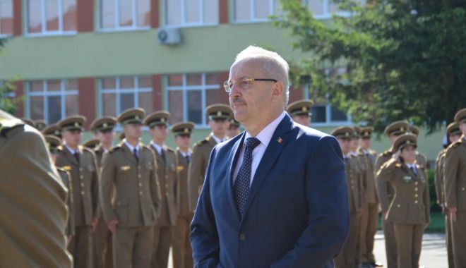 Mesajul ministrului Vasile Dîncu pentru viitorii ofițeri: „Schimbați ce trebuie schimbat în Armata Română!”