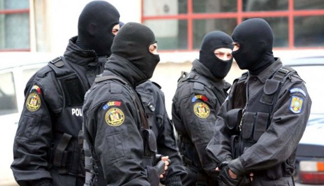 MILITARI anchetați de DNA pentru fapte de corupție: banii unității militare, cheltuiți pe bunuri supraevaluate! - xdnamilitari-1641212163.jpg