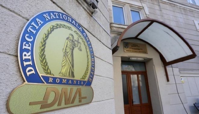 FLAGRANT DNA la Constanța: șefa Direcției de Cultură, acuzată că a primit MITĂ! - xdnatitaflagrant1-1668078576.jpg