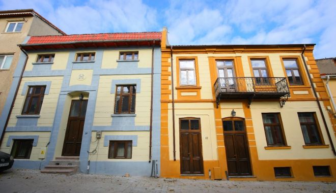 Două clădiri vechi din zona peninsulară, reabilitate de autorităţile locale - xdouacladiri-1637329905.jpg