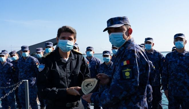 Vizită importantă la bordul dragorului maritim „Lt. Lupu Dinescu” - xdragordinescu2-1634041806.jpg
