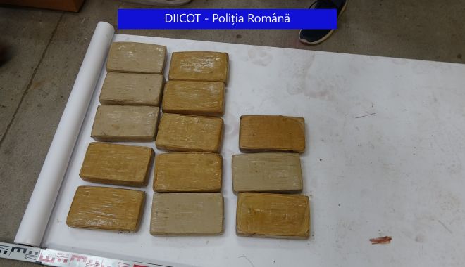 Directorul Gărzii de Coastă lămurește: „Jumătatea de tonă de cocaină NU A INTRAT PRIN PORTUL CONSTANȚA” - xdrogurigarda-1627805517.jpg