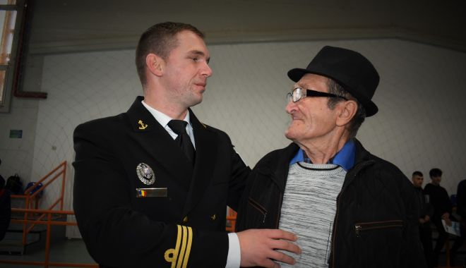Emoțiile unui bunic de marinar militar - xemotiibunic-1668340055.jpg