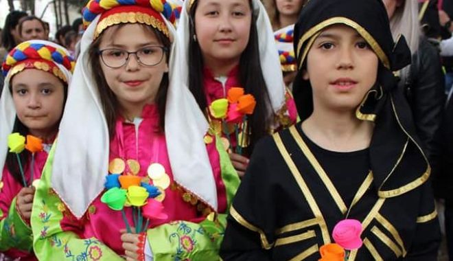 Festivalul interetnic ”Primăvara comunitară” a ajuns la a XX-a ediție - xfestivaludtr-1647763545.jpg
