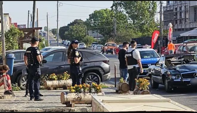 Un an de la accidentul din 2 Mai. Slujbă de pomenire pentru cei doi tineri omorâți de Vlad Pascu